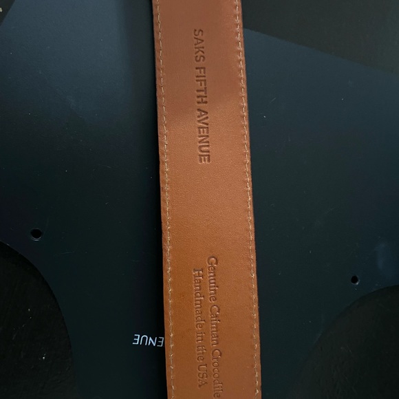 Saks fifth Avenue genuine caiman leather - Picture 3 of 6